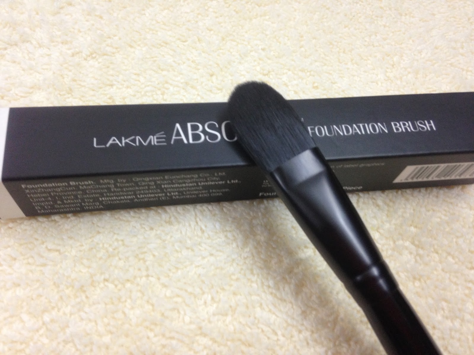 Product Review Lakmé Absolute™ Foundation Brush